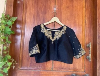 Black hand embroidery blouse