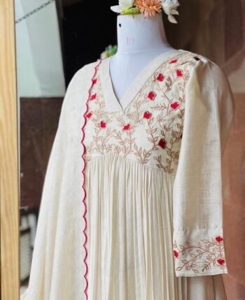 embroidered cream chanderi Kurta with dupatta