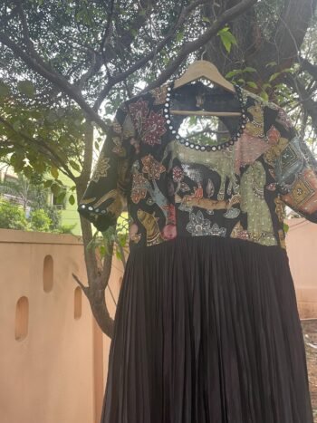 Hand-Painted Kalamkari Anarkali Dress with Dupatta: black Silk